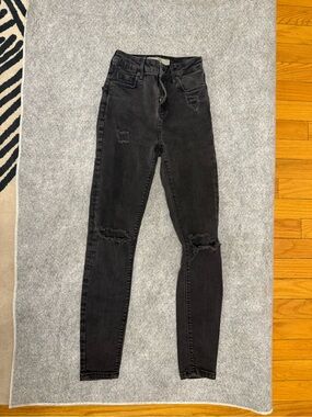 TopShop Jaimie Jeans size 24